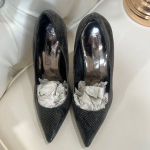 SHAPE FX shoes size 7.5